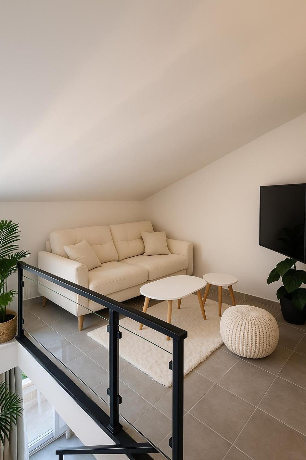 Penthouse*5min From *